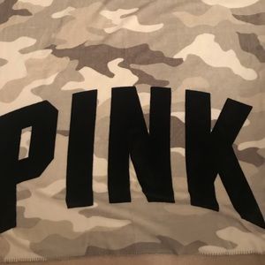Victoria’s Secret PINK fleece blanket NWOT